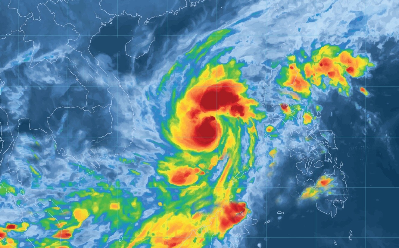 In 2025, Maersk assessed climate risks to 1,400+ assets, highlighting vulnerabilities and developing strategies for operational resilience.