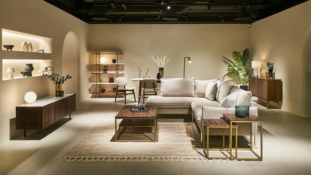 Castlery store furniture