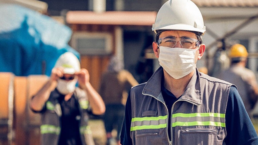 workers with facemask