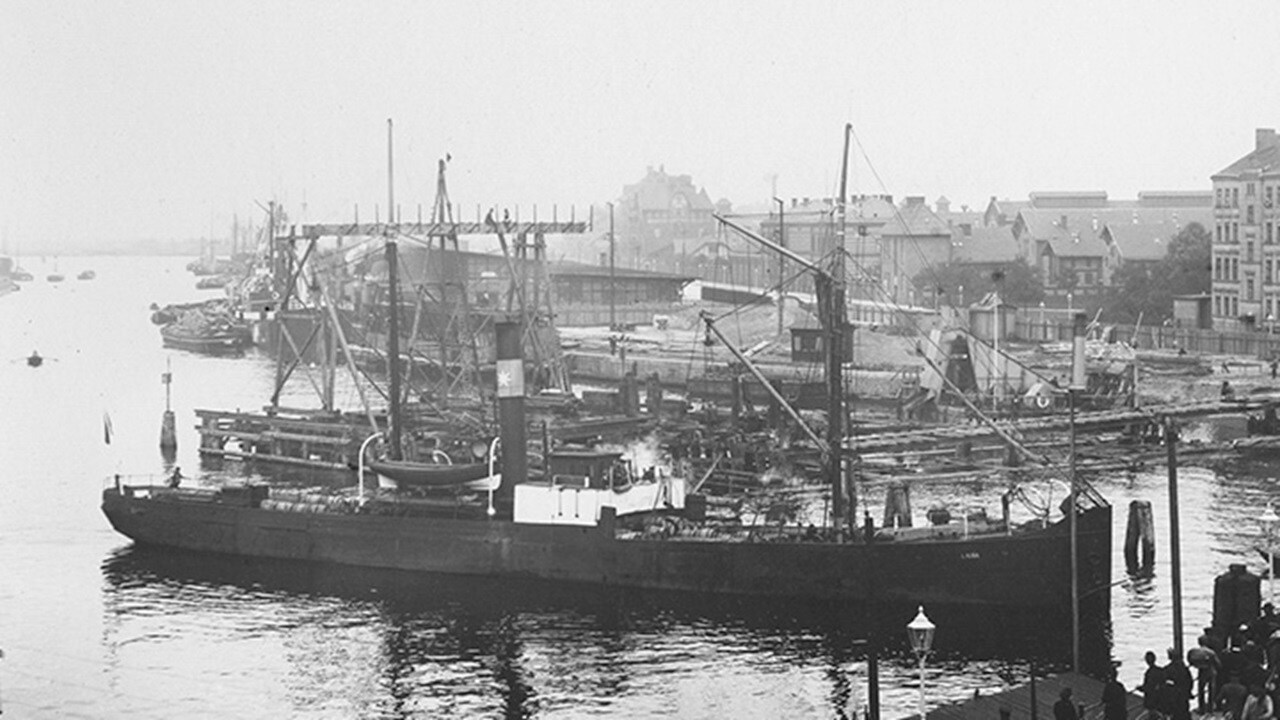 Laura ship at 1886