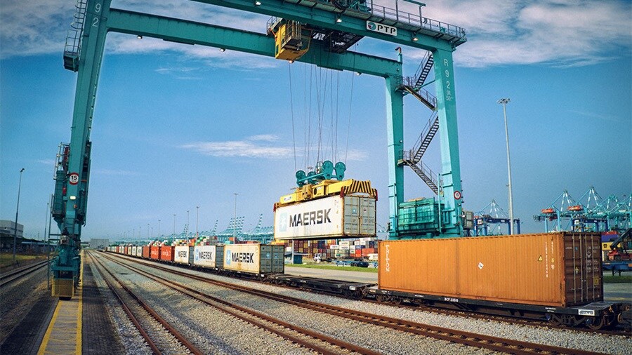 Maersk container unloading
