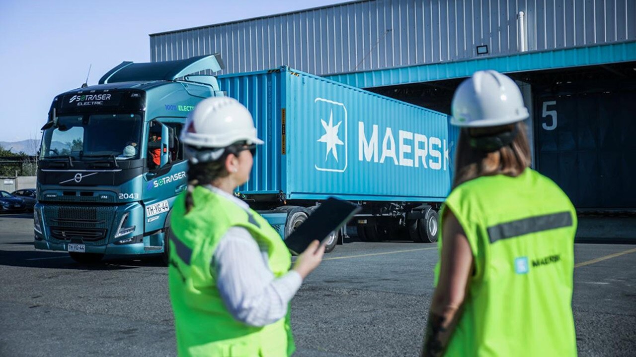 Warehouse container delivery